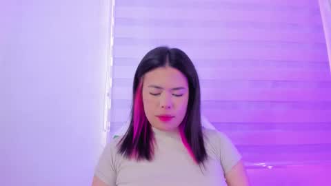   online show from October 13, 2025, 12:38 pm