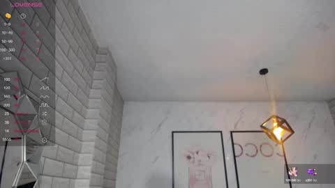 rosse jeane v online show from February 21, 2025, 1:11 pm