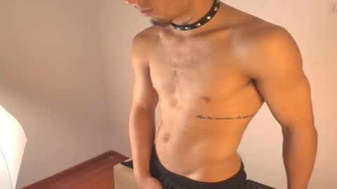 rosse_one online show from December 1, 2025, 10:59 pm