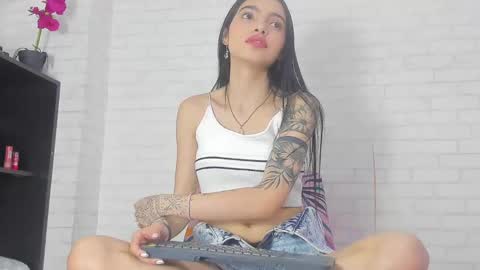 rosse_thompson11 online show from December 30, 2024, 7:42 pm