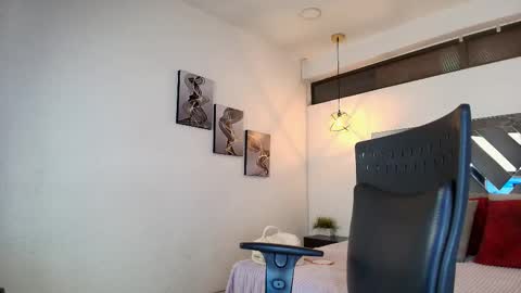 Snapshot of rossi_ss1 chatting on February 21, 2026, 4:13 am Ross online show from February 21, 2026, 4:13 am