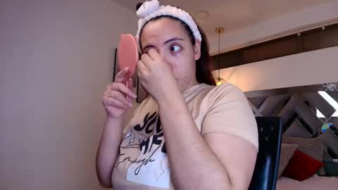 Snapshot of rossi_ss1 chatting on March 4, 2026, 5:46 am Ross online show from March 4, 2026, 5:46 am