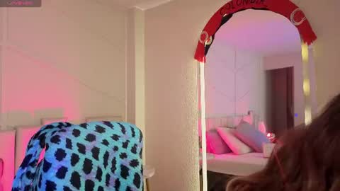 Snapshot of rossiie_hunt_ chatting on June 17, 2026, 4:30 pm rossiie_hunt_ online show from June 17, 2026, 4:30 pm