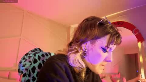 Snapshot of rossiie_hunt_ chatting on June 23, 2026, 1:20 pm rossiie_hunt_ online show from June 23, 2026, 1:20 pm