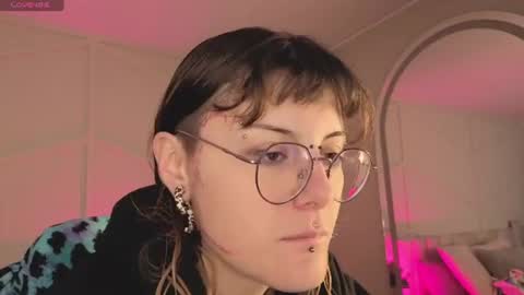 Snapshot of rossiie_hunt_ chatting on July 3, 2026, 12:44 pm rossiie_hunt_ online show from July 3, 2026, 12:44 pm