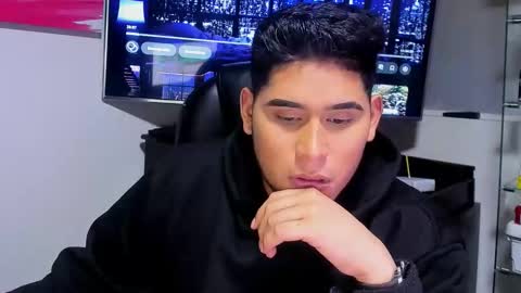 roswall25 online show from January 10, 2026, 7:32 am