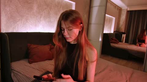 Snapshot of rosy_black_ chatting on December 3, 2024, 6:37 am rosy_black_ online show from December 3, 2024, 6:37 am