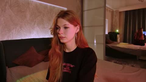 rosy_black_ online show from November 6, 2025, 7:15 pm