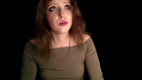 rosy_petal online show from November 8, 2025, 11:43 am