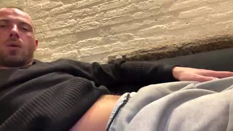 rotteei1 online show from February 16, 2026, 9:22 pm