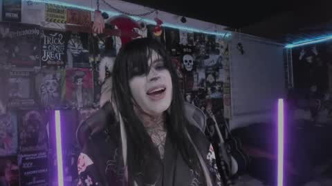 Snapshot of rotten_dreams chatting on June 5, 2026, 11:32 pm rot online show from June 5, 2026, 11:32 pm