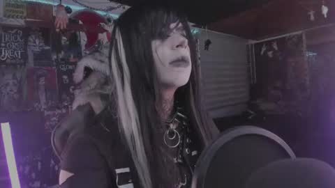 Snapshot of rotten_dreams chatting on July 20, 2026, 10:45 pm rot online show from July 20, 2026, 10:45 pm