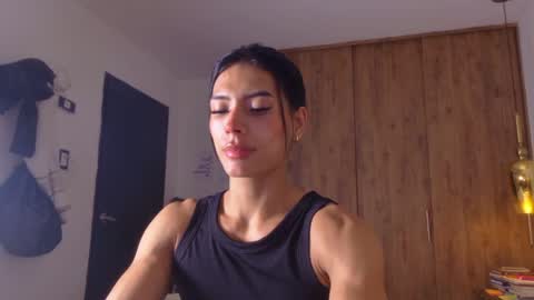 Snapshot of rouse_leon chatting on May 11, 2026, 9:01 pm Rouse leon online show from May 11, 2026, 9:01 pm