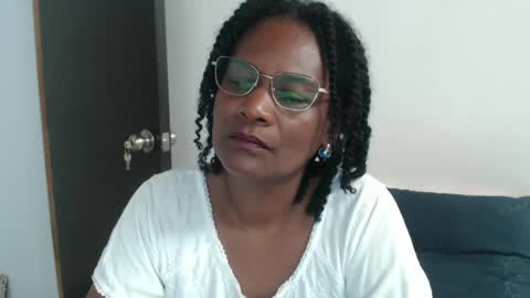 luxa online show from January 29, 2025, 7:53 pm