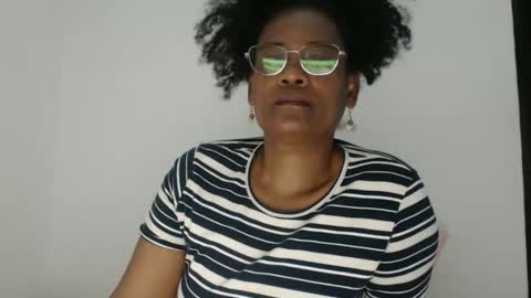 luxa online show from November 6, 2025, 12:44 am