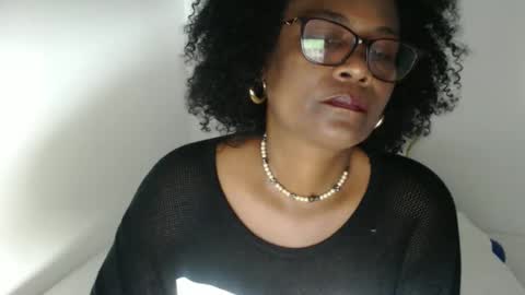 luxa online show from February 6, 2026, 2:09 pm