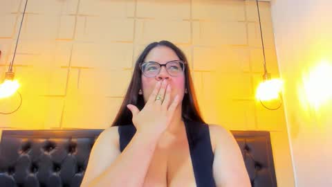 Snapshot of rousmature chatting on February 21, 2026, 8:21 pm Rous online show from February 21, 2026, 8:21 pm