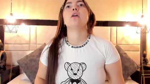 Snapshot of roussewalker chatting on November 16, 2025, 3:39 pm RousseWalker online show from November 16, 2025, 3:39 pm