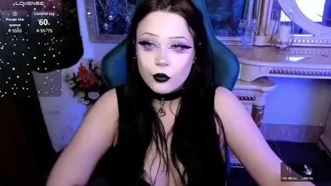 rouzfarrelll online show from March 22, 2026, 1:14 pm