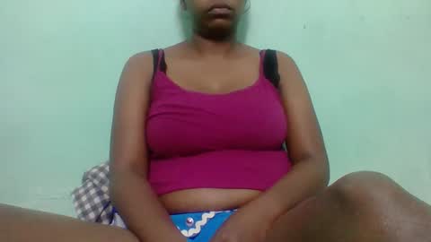 Snapshot of rovaelyah chatting on September 19, 2025, 2:35 am rovaelyah online show from September 19, 2025, 2:35 am