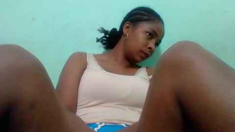Snapshot of rovaelyah chatting on September 21, 2025, 6:15 am rovaelyah online show from September 21, 2025, 6:15 am