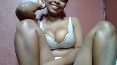 Snapshot of rovaelyah chatting on October 4, 2025, 6:44 am rovaelyah online show from October 4, 2025, 6:44 am