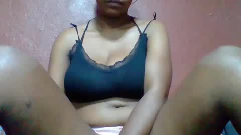 Snapshot of rovaelyah chatting on October 11, 2025, 2:22 am rovaelyah online show from October 11, 2025, 2:22 am