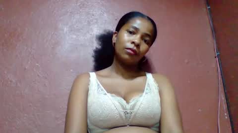 Snapshot of rovaelyah chatting on October 19, 2025, 3:18 am rovaelyah online show from October 19, 2025, 3:18 am