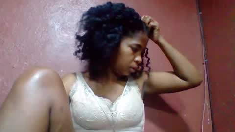 Snapshot of rovaelyah chatting on October 23, 2025, 2:44 am rovaelyah online show from October 23, 2025, 2:44 am