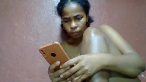 Snapshot of rovaelyah chatting on October 28, 2025, 8:11 pm rovaelyah online show from October 28, 2025, 8:11 pm