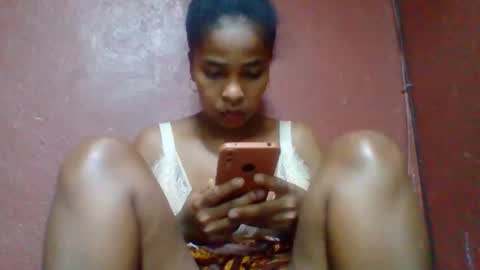 Snapshot of rovaelyah chatting on October 30, 2025, 9:44 am rovaelyah online show from October 30, 2025, 9:44 am