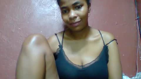 Snapshot of rovaelyah chatting on November 17, 2025, 5:19 pm rovaelyah online show from November 17, 2025, 5:19 pm