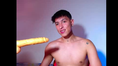 rowanboy23 online show from June 4, 2026, 9:32 pm