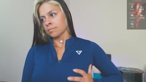 Roxanna online show from March 10, 2025, 6:01 pm