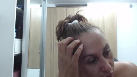 Roxana online show from December 10, 2024, 1:54 am