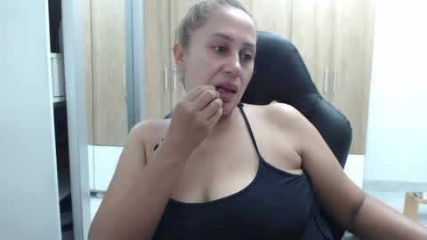 Roxana online show from January 25, 2025, 11:22 pm