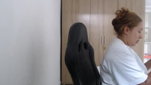 Roxana online show from March 25, 2026, 5:41 pm