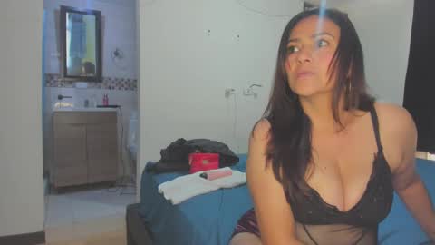 Snapshot of roxanasexy2025 chatting on March 7, 2025, 3:07 pm roxanasexy2025 online show from March 7, 2025, 3:07 pm