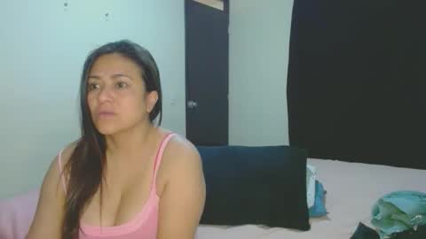Snapshot of roxanasexy2025 chatting on September 14, 2025, 12:15 pm roxanasexy2025 online show from September 14, 2025, 12:15 pm