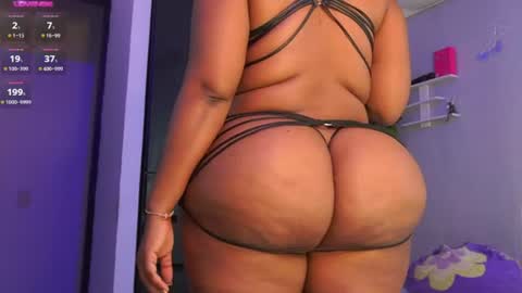 Snapshot of roxanasmiith chatting on June 13, 2026, 1:47 am Roxxx Thee Stallion online show from June 13, 2026, 1:47 am