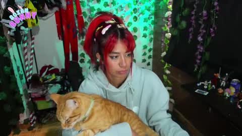 roxxy online show from February 23, 2025, 12:37 pm