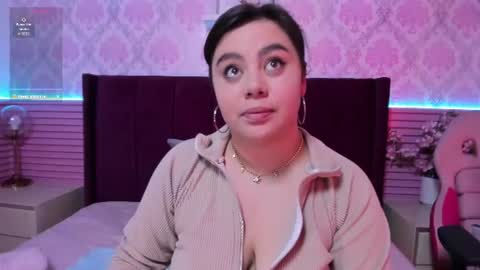roxanebrown online show from July 24, 2026, 12:58 pm