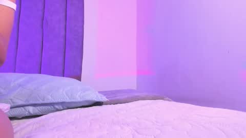 Roxane online show from December 4, 2025, 6:34 am