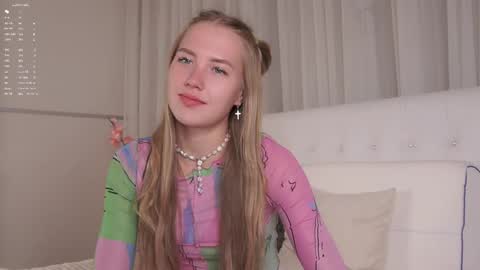 Anna Lokiss online show from September 24, 2025, 11:35 am