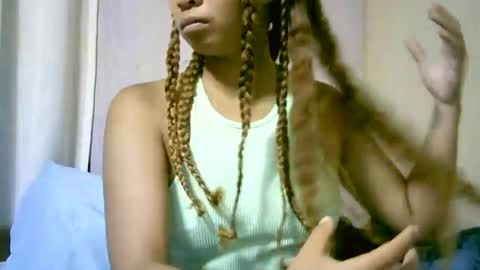 roxanne_98 online show from December 21, 2025, 2:51 am