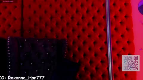 roxanne_han online show from April 14, 2026, 11:49 am