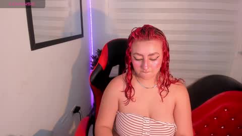 Snapshot of roxanne_morelli chatting on April 1, 2026, 12:28 pm roxanne online show from April 1, 2026, 12:28 pm