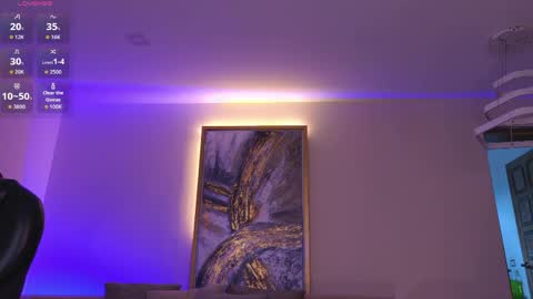 Roxanne Hill  online show from April 15, 2026, 3:19 pm