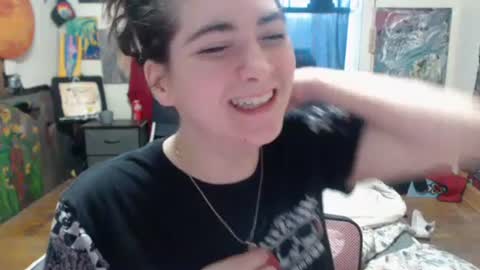 Snapshot of roxanneroulette chatting on February 1, 2025, 1:30 pm Silver online show from February 1, 2025, 1:30 pm