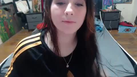 Snapshot of roxanneroulette chatting on February 1, 2025, 11:48 pm Silver online show from February 1, 2025, 11:48 pm